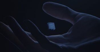 Microsoft’s Second Generation HoloLens Incorporates Custom AI Coprocessor HoloLens