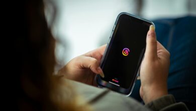 free vs paid selfie apps