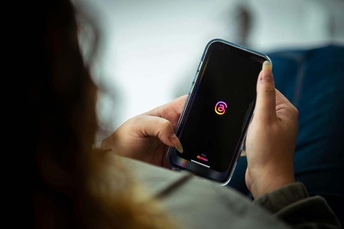 free vs paid selfie apps